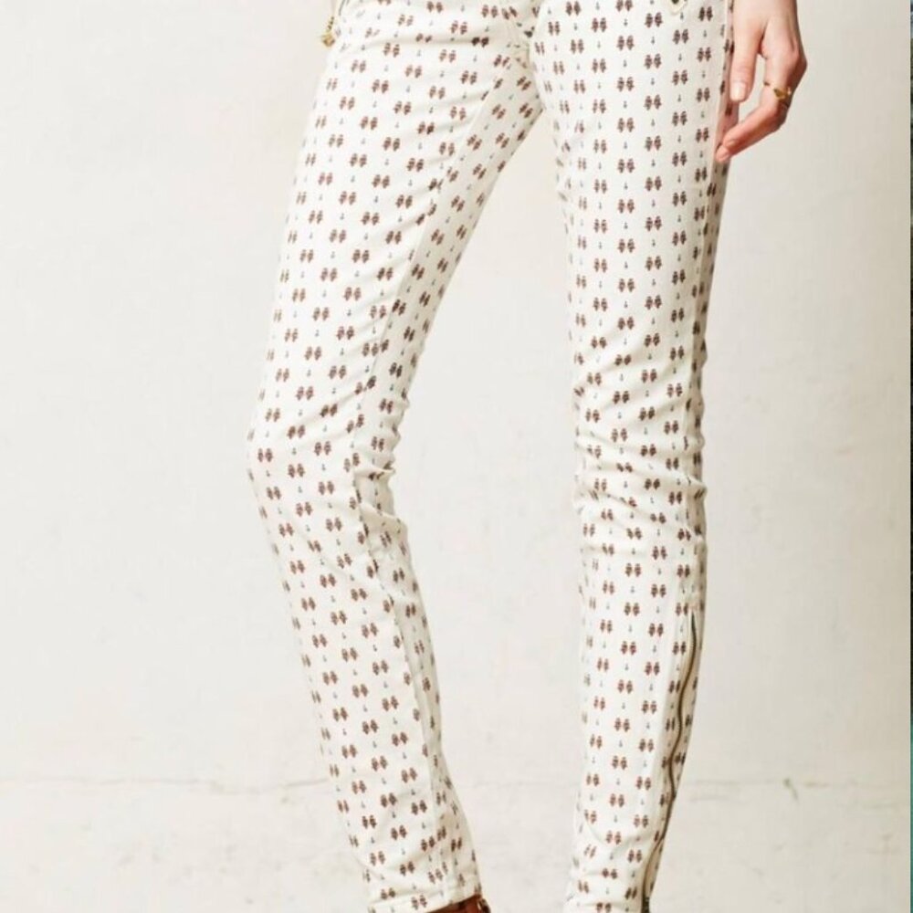Anthropologie Pilcro and the Letterpress Printed Serif Moto Jeans – Size 28